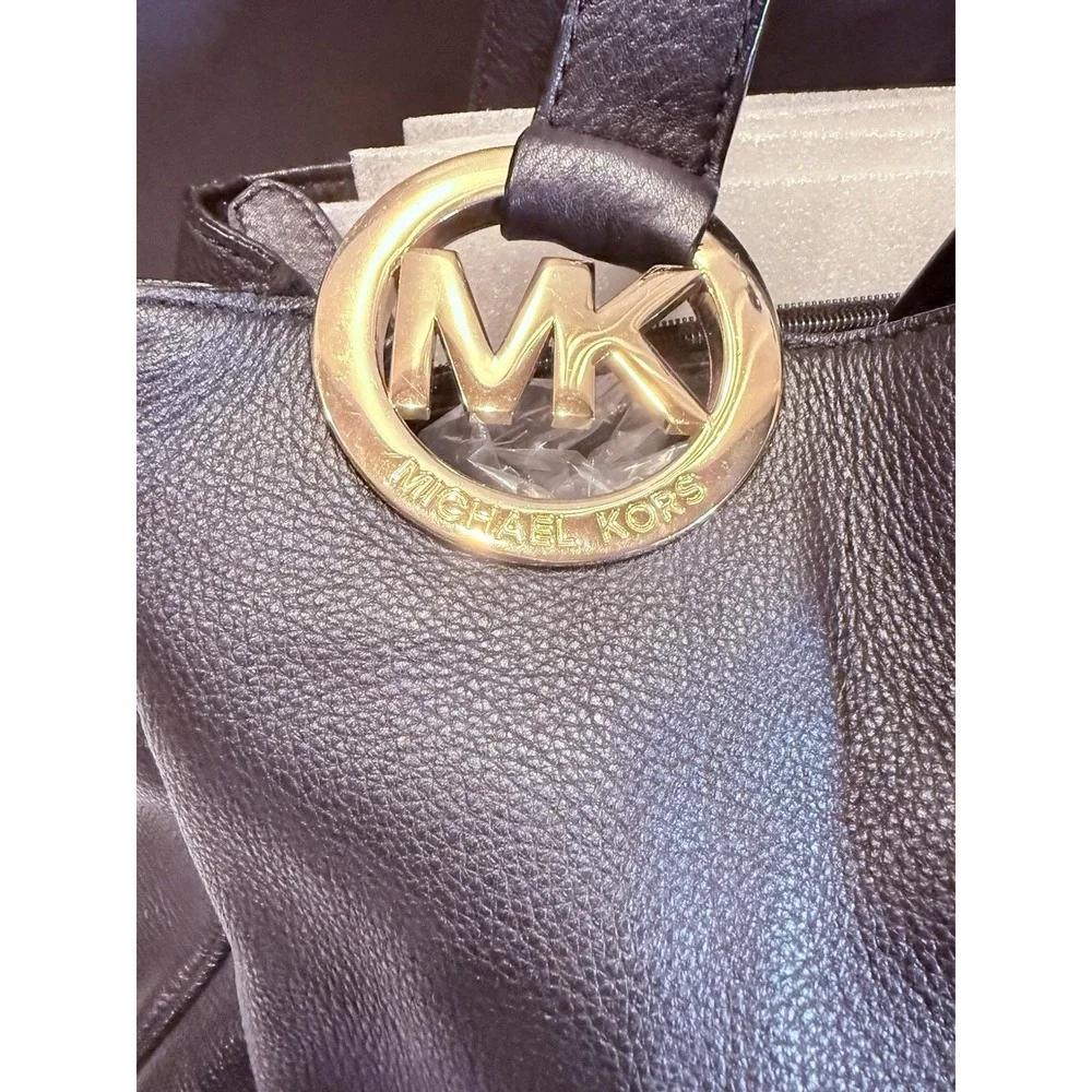 Michael Kors Black Pebbled Leather Shoulder Bag Gold Tone Hardware Medium